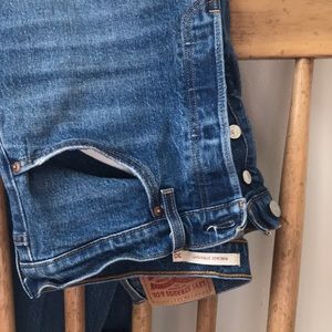 Levi’s Ribcage Straight High Rise Ankle Jeans